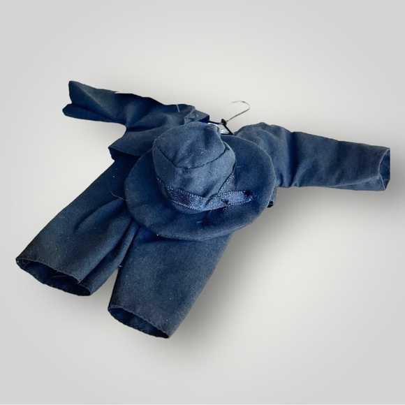 Vintage Classic Amish Doll Clothes - Picture 13 of 16